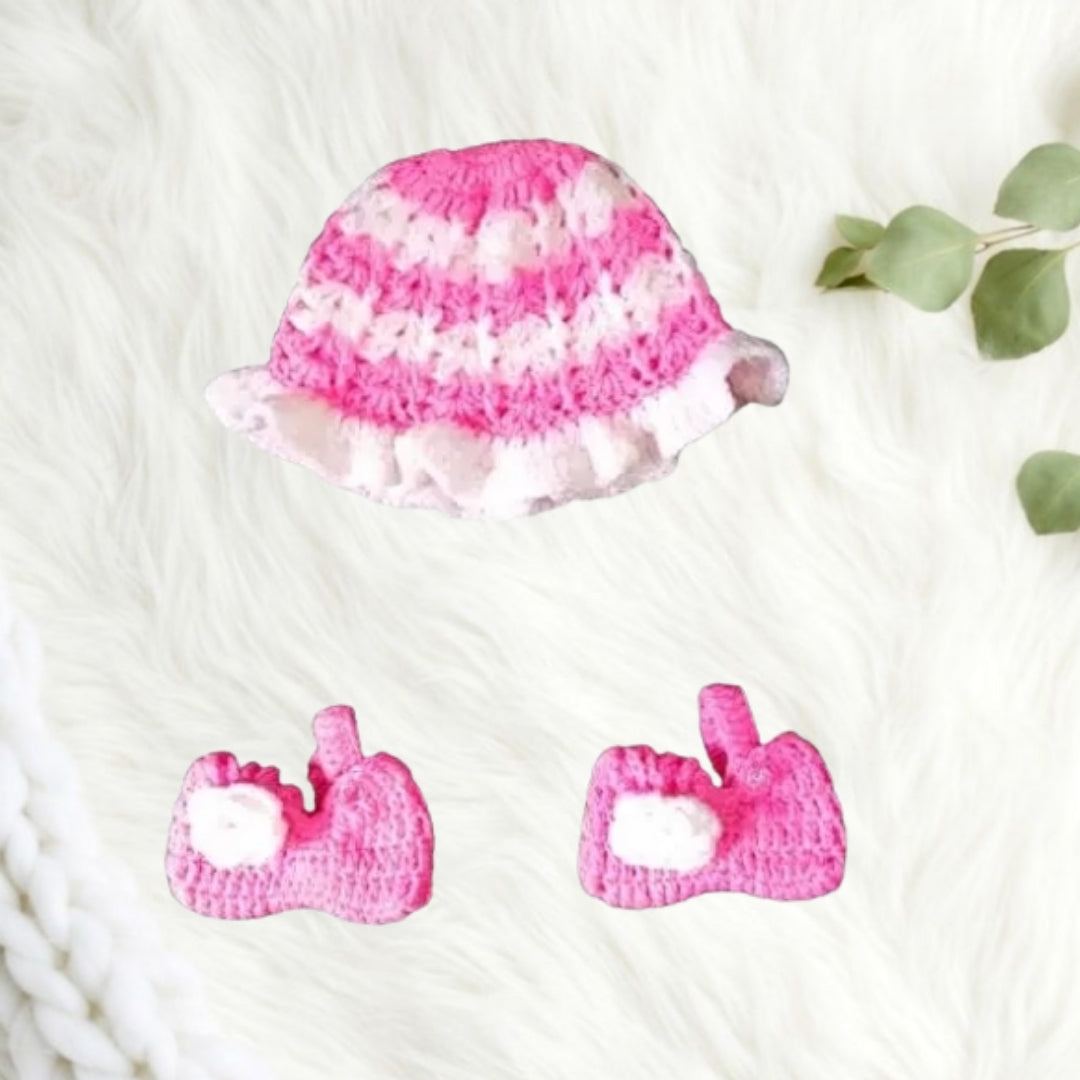 Baby Girl Full sleeves Top with Cap and Booties - Baby Pink